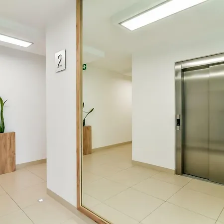 Apartment Ltc Malczewskiego Centrum