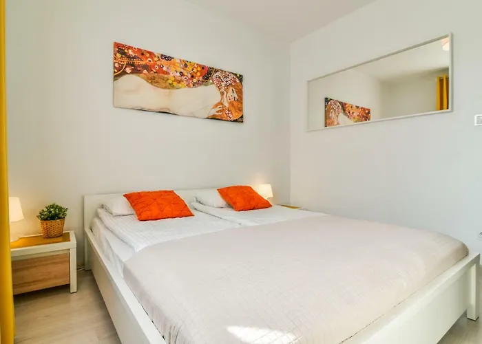 Апартаменты Ltc Malczewskiego Centrum *